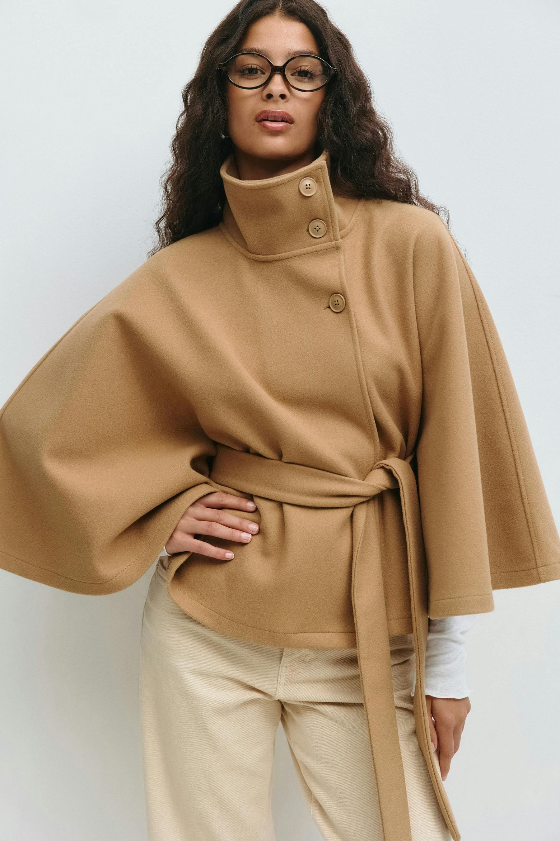 Gina Tricot Belt Cape Jacke Beige Camel Oversize Mantel