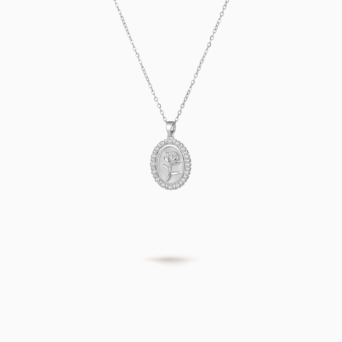Elegante VILMARIE Rose de Perles Halskette aus hochwertigem Edelstahl