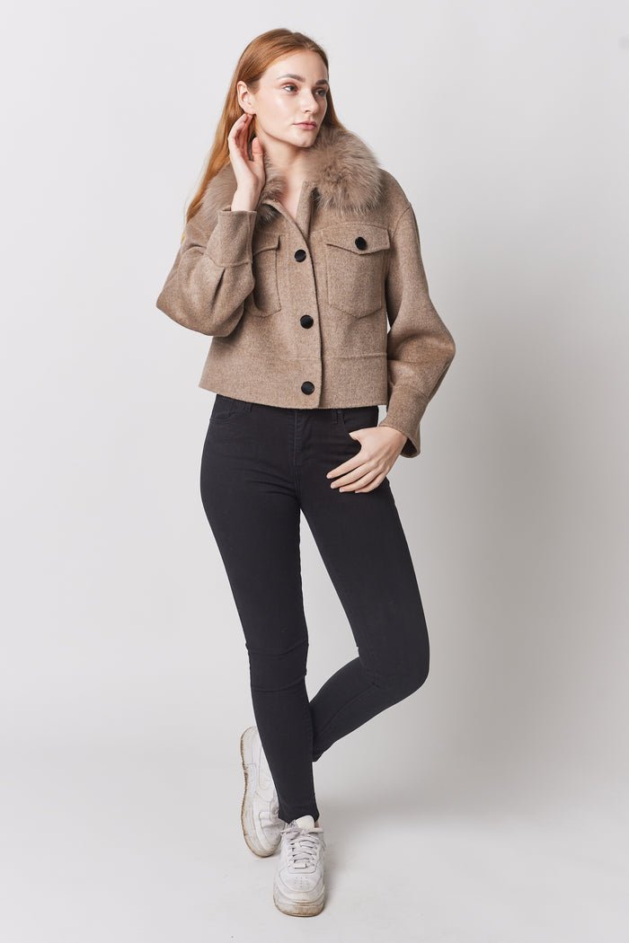 Elegante Camélia Col Doux Jacke: Weicher Webpelzkragen für stilvolle Wärme