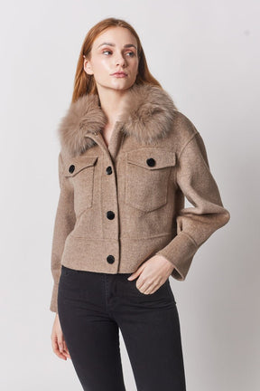 Elegante Camélia Col Doux Jacke: Weicher Webpelzkragen für stilvolle Wärme