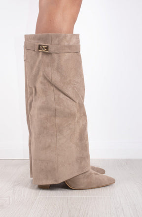 Elegante Kniehohe Veloursstiefel mit breitem Schaft, goldener Spange & Blockabsatz